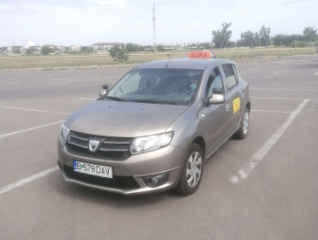 Dacia Sandero - 2600 lei