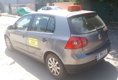 VW Golf  - 2800 lei